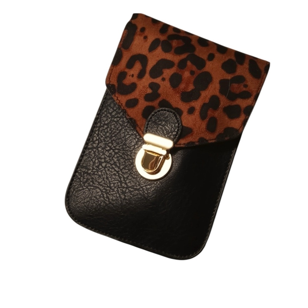 Touch Screen Phone Purse in Black with Leopard Print Flap NEW!